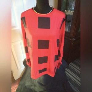Woman's Red& Blk Top #0044